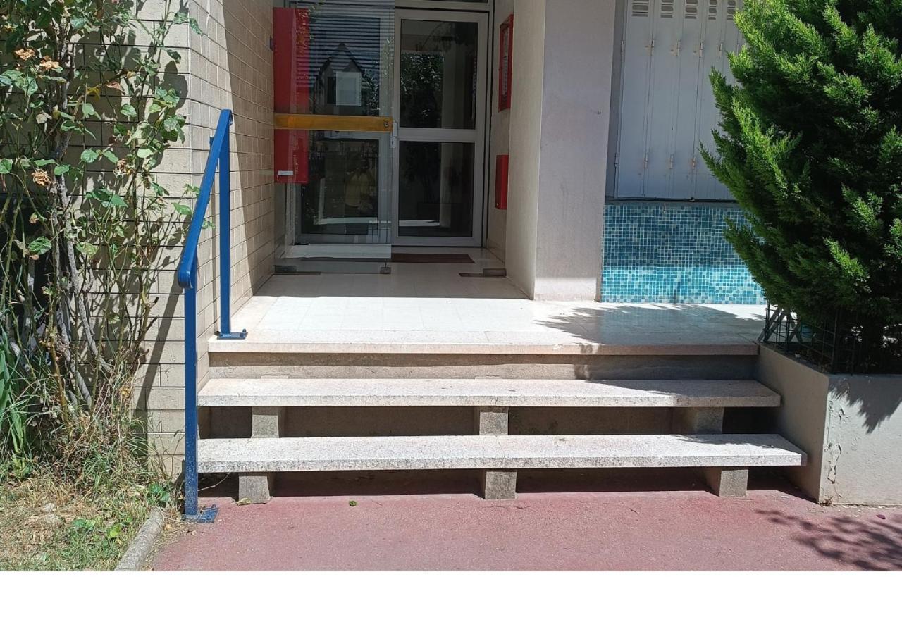 Fonctionnel, Balcon ,2 Minutes Gare ,17 Minutes Paris Appartement Cormeilles-en-Parisis